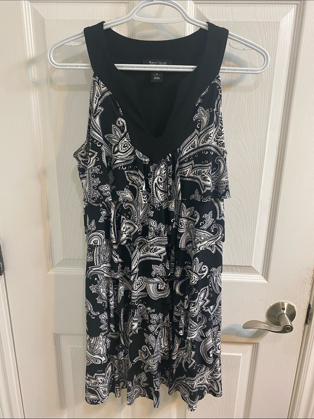 White House Black Market Dress Tiered Ruffle Black White Paisley Sleeveless SM